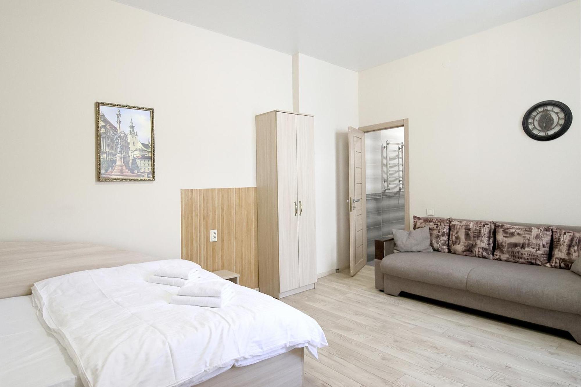 Buk Apartments On Doroshenka 25 Lviv Exterior foto